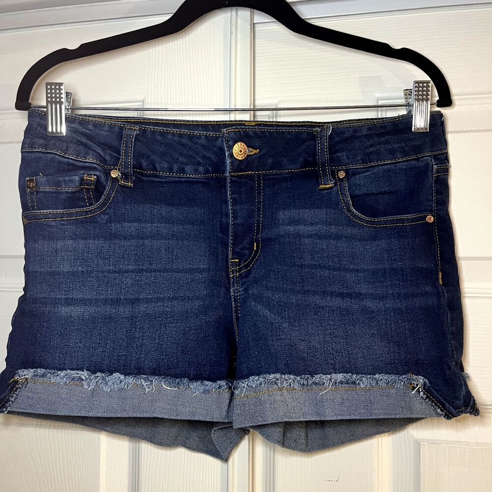 Celebrity Pink Women’s Denim Shorts Size 9/29 Chandelier Dark Wash Frayed Hem